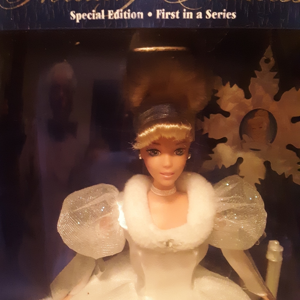 Never been opened - Picture 3 of 3